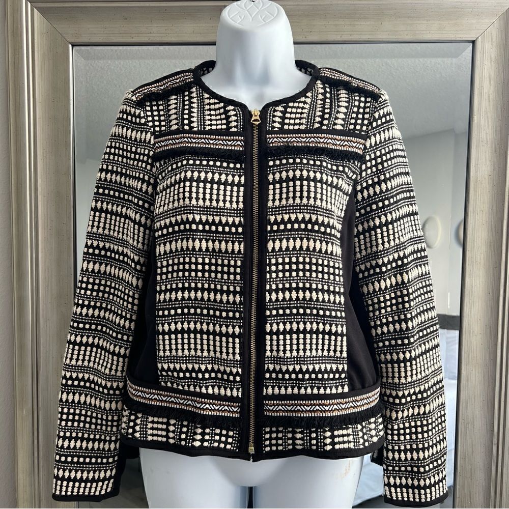H&M Womens Sweater Black And White Pattern Size 10